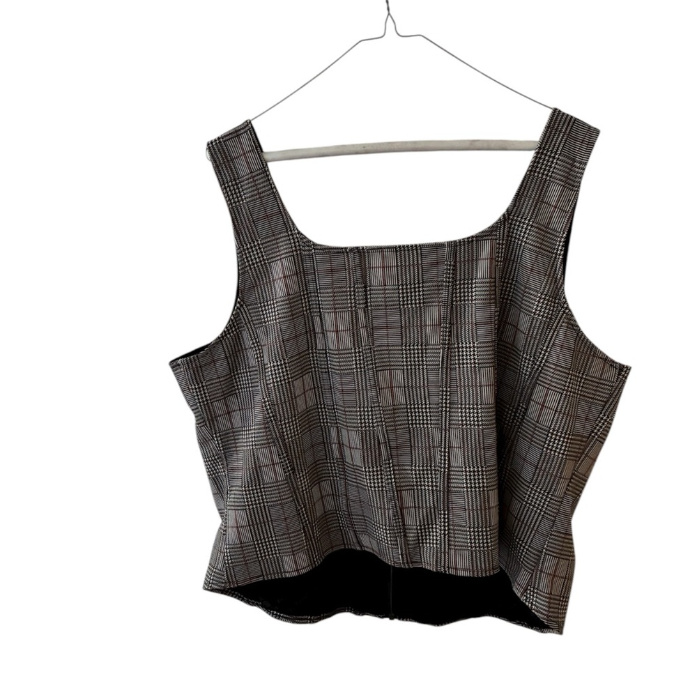 NWT Torrid zip vest-2X - Picture 2 of 4